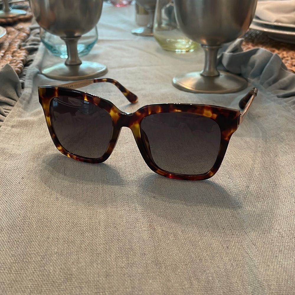 Diff Bella Sunglasses! - image 2